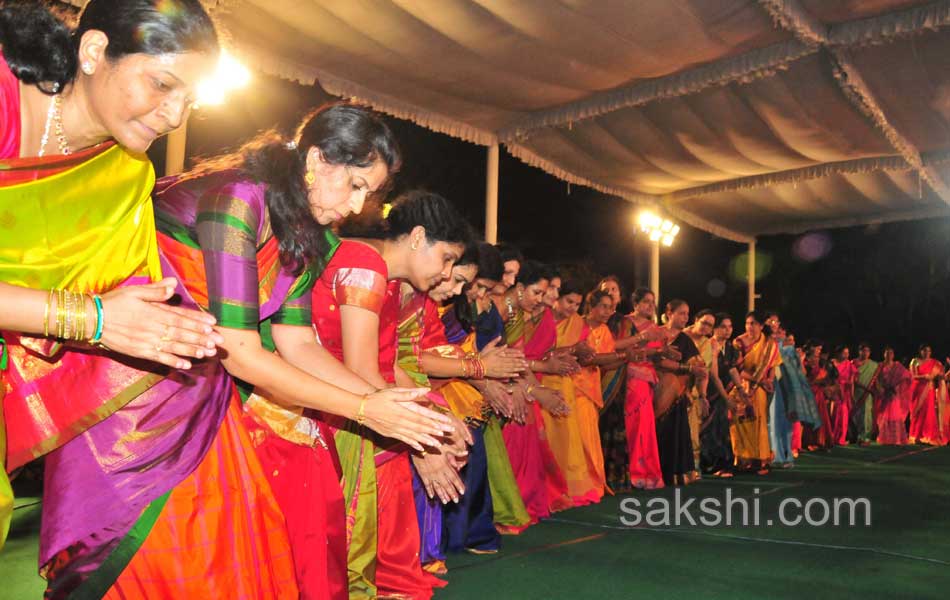 bathukamma festival in Jalavihar7