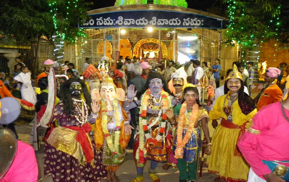 bramarambadevi in chandraghanta alankarana - Sakshi6