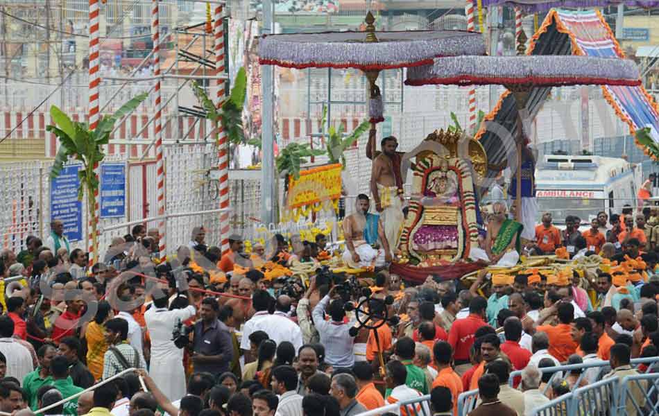 China Shesha Vahana Seva in Tirupati7