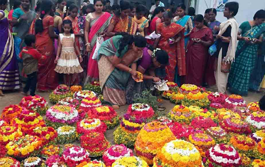 colourful selabrations of atla batukamma2