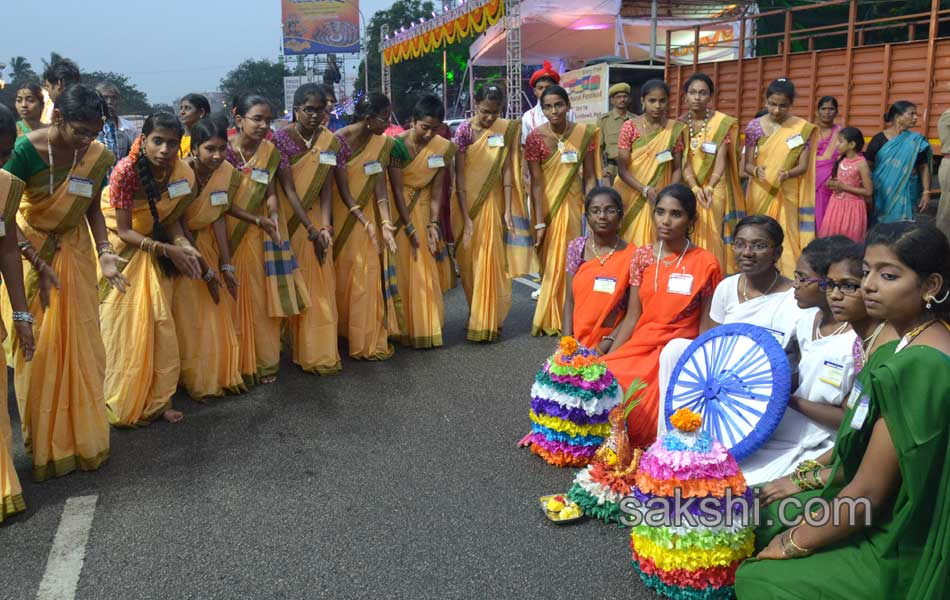 bathukamma festival in Hussain Sagar5