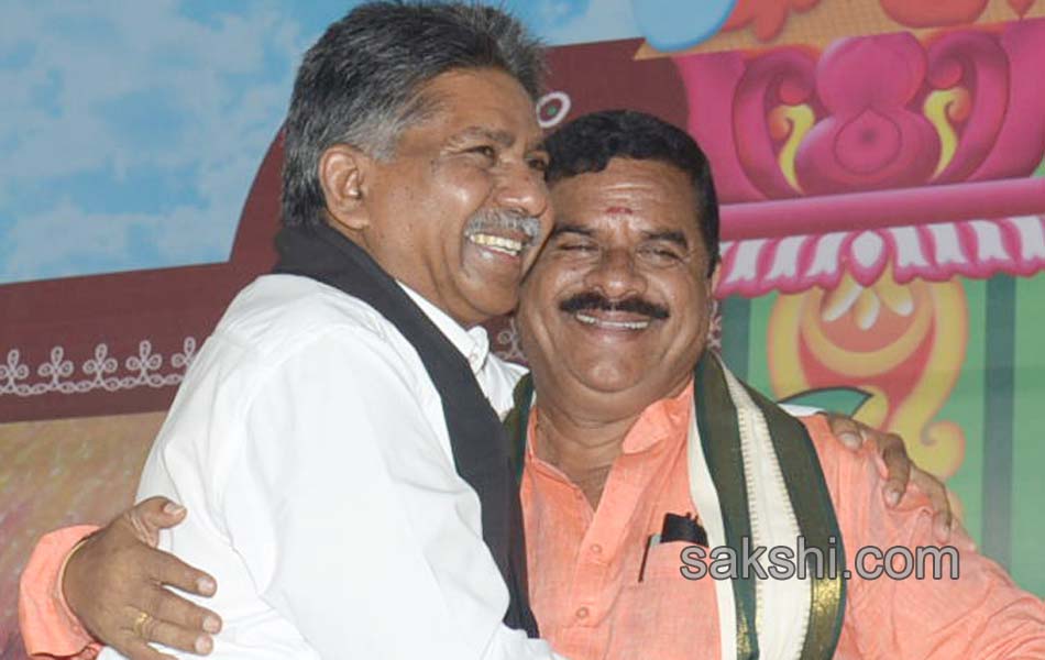 bjp union minister dathatreya celebration alai bhalai in exibition grounds - Sakshi12