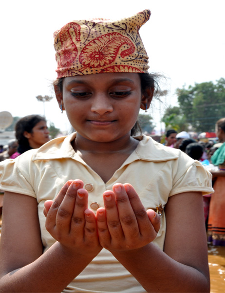 Huge number of Devotees for rottela pandaga - Sakshi15