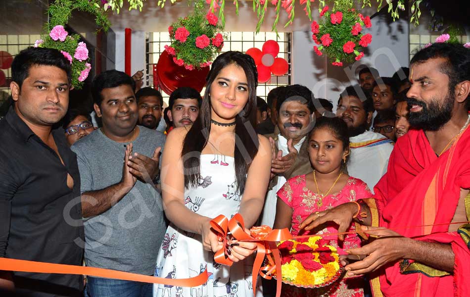 Raashi Khanna launches Biryanis Restaurant1