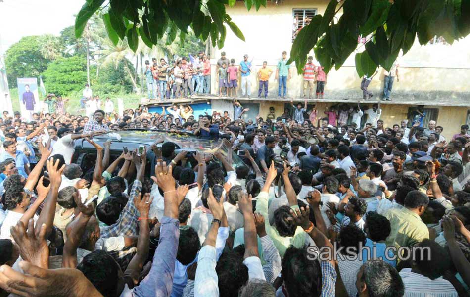 YS Jagan tour in Thunduru - Sakshi2