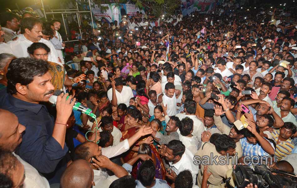 YS Jagan tour in Thunduru - Sakshi13