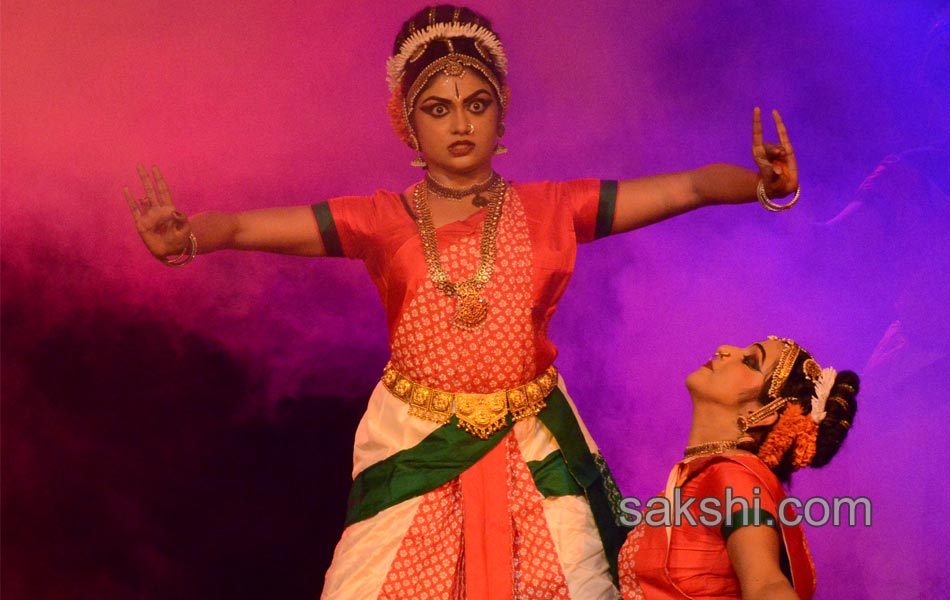 Kuchipudi dance in Golkonda Fort3