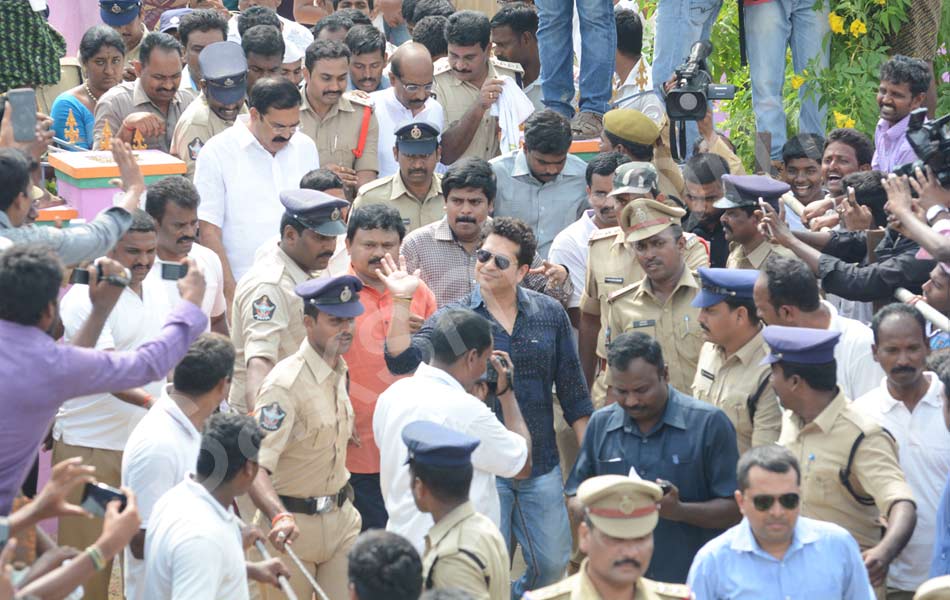 Sachin visits his adopted village Puttamraju Kandrika in AP13