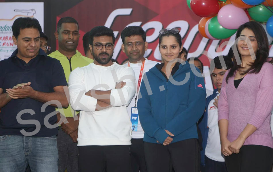 hyderabad 10k run - Sakshi1