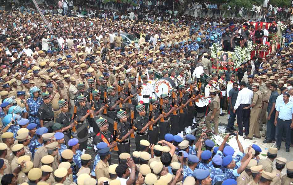 Jayalalithaa laid to rest20