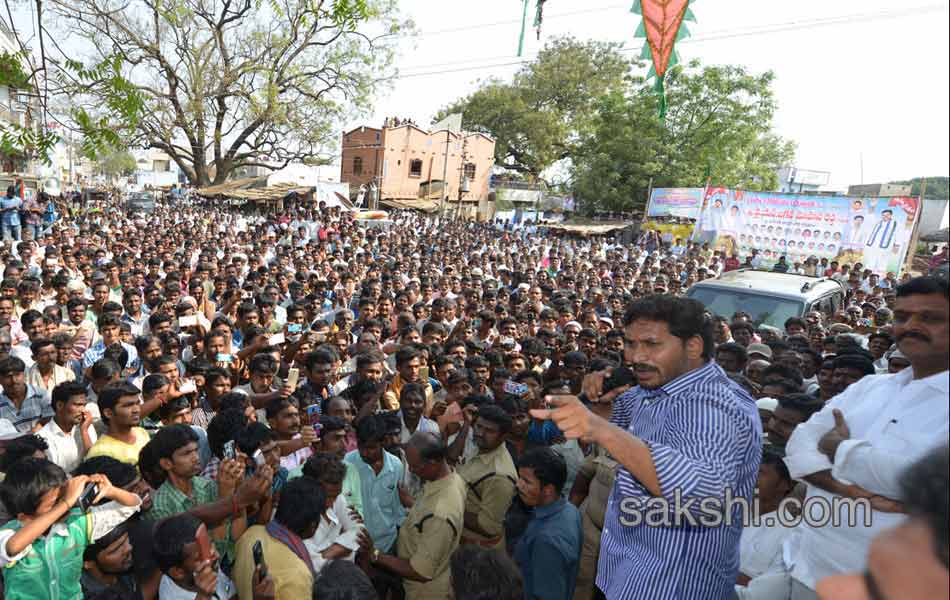 sixth day raithu bharosa yatra - Sakshi7