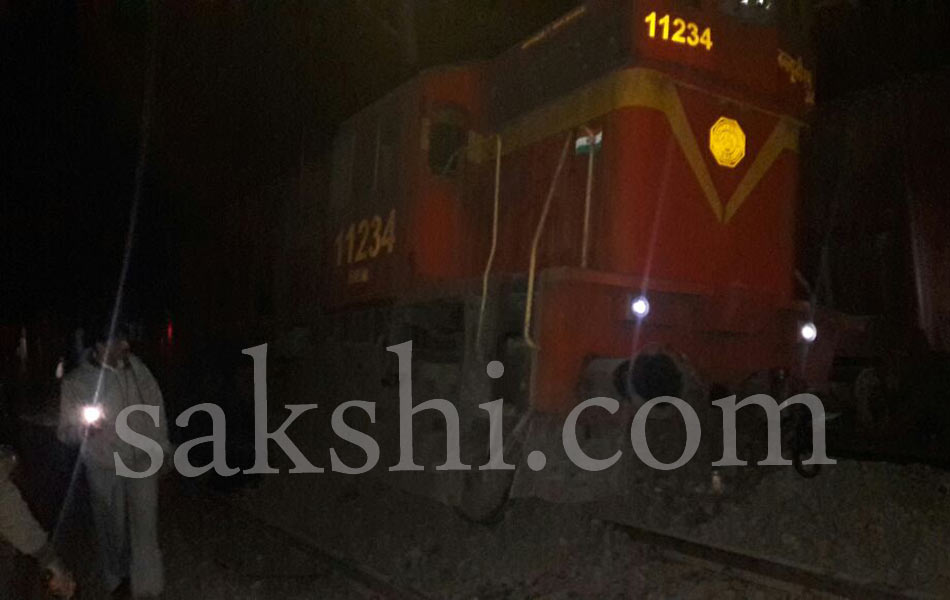 Train accident in andhra pradesh8