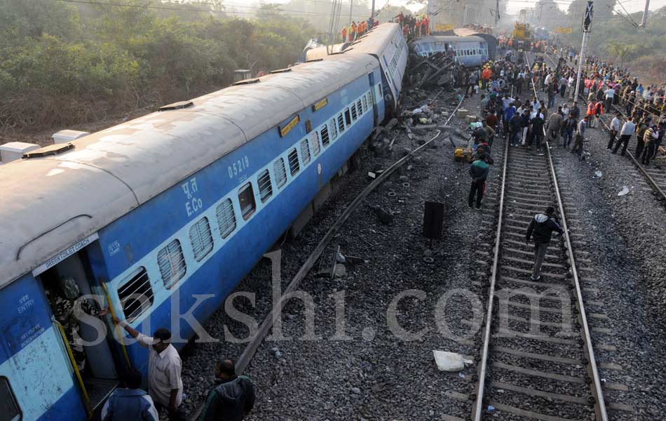 Train accident in andhra pradesh31