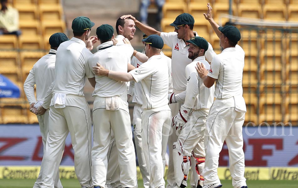 india beats australia by 75 runs in second test19