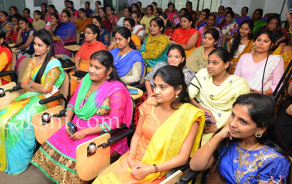 womens day celebration in sakshi journalism school - Sakshi16