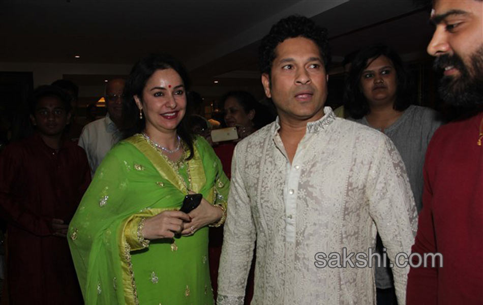 sachin tendulkar and jeetendra attend jagarata at anu malik house - Sakshi4