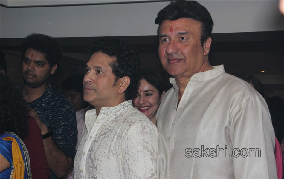 sachin tendulkar and jeetendra attend jagarata at anu malik house - Sakshi12