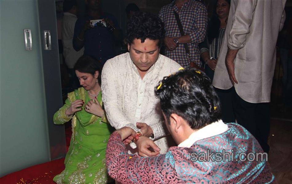 sachin tendulkar and jeetendra attend jagarata at anu malik house - Sakshi6