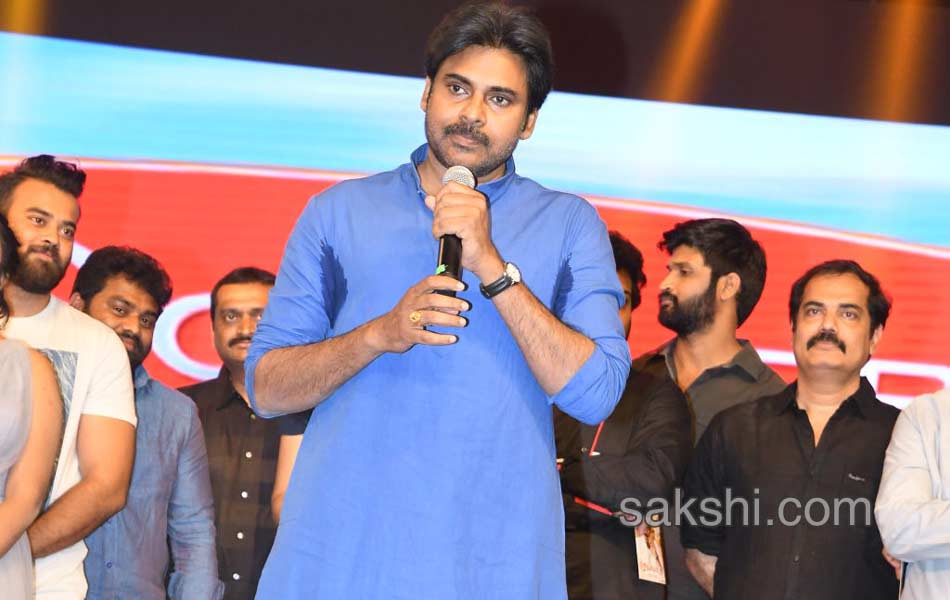 Katamarayudu pre release function35