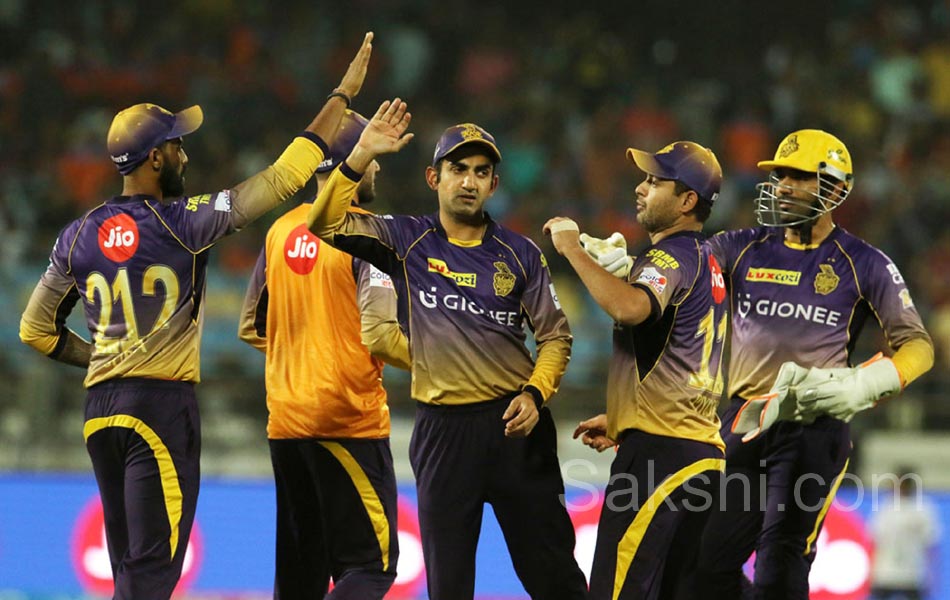 Kolkata Knight Riders and Gujarat Lions - Sakshi10