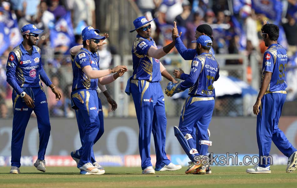 mumbai indians beats gujarat lions by 6 wickets - Sakshi13