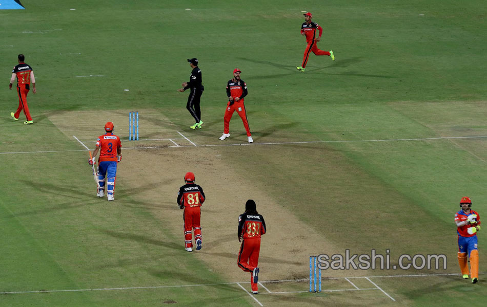 Gujarat Lions win Royal Challengers Bangalore - Sakshi12