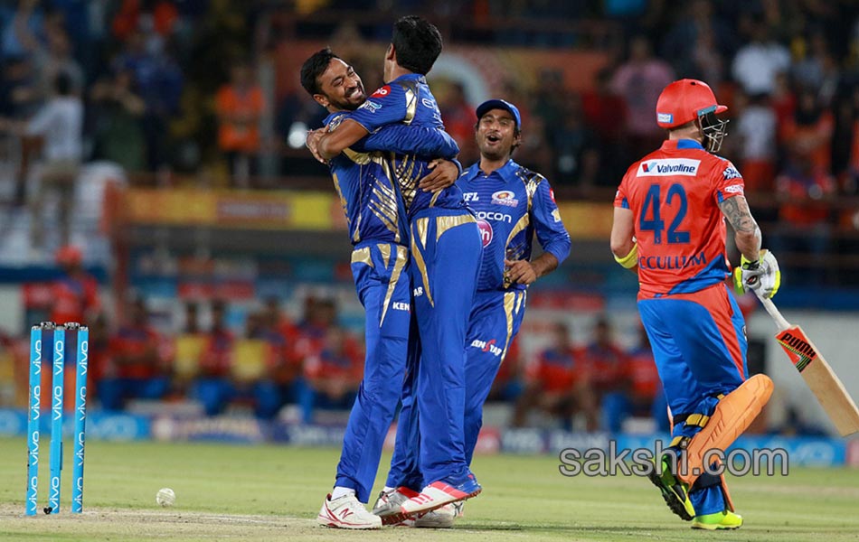 mumbai beat gujarat in super over thriller - Sakshi10