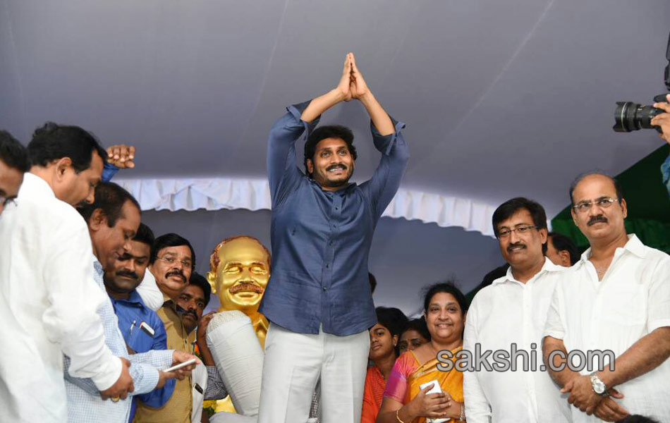 YS Jagan Mohan Reddy Rythu Deeksha Second Day - Sakshi5