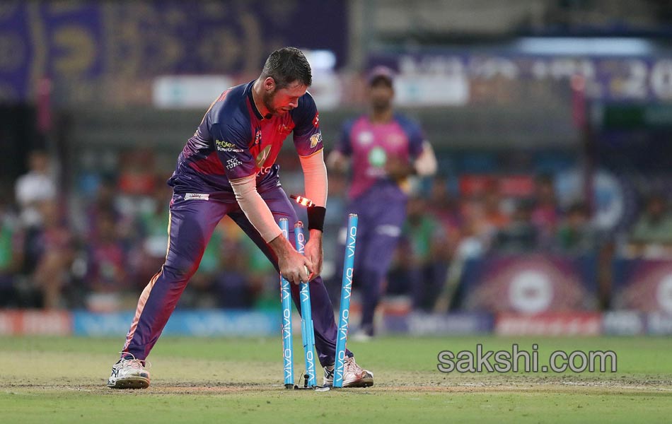 Pune Beat Kolkata By 4 Wickets18