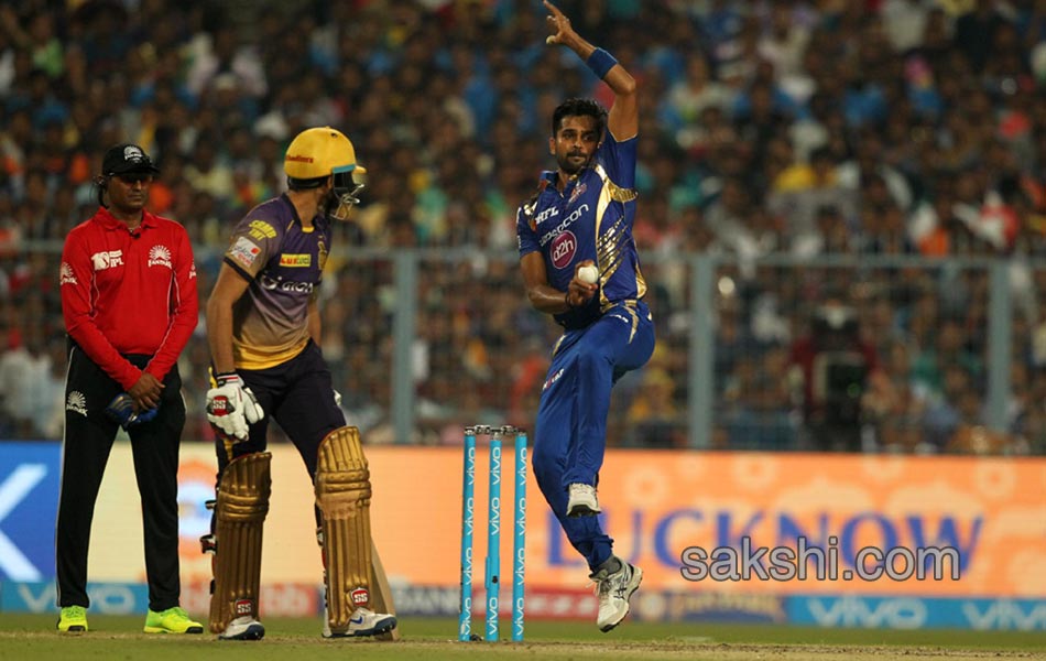 Mumbai Indians beat Kolkata Knight Riders by 9 runs11