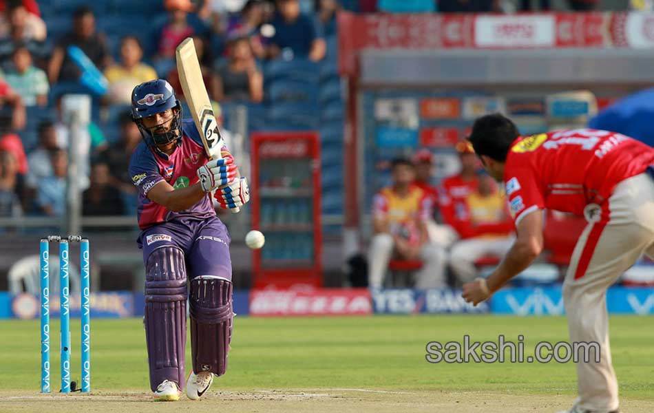 Rising pune enter to playoff12