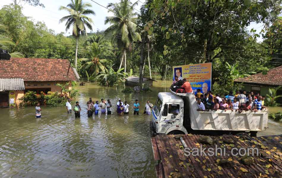 Sri Lanka Mudslides5