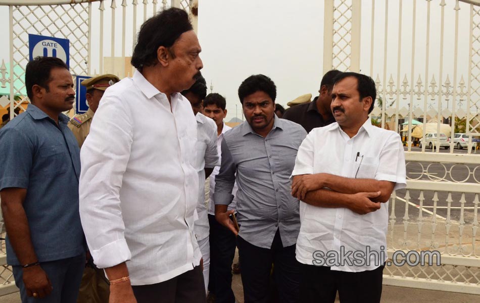 amaravathi assembly building rain - Sakshi9