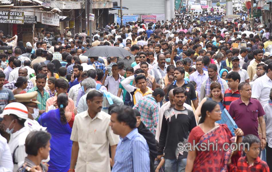 Thousands administered fish medicine in Hyderabad7