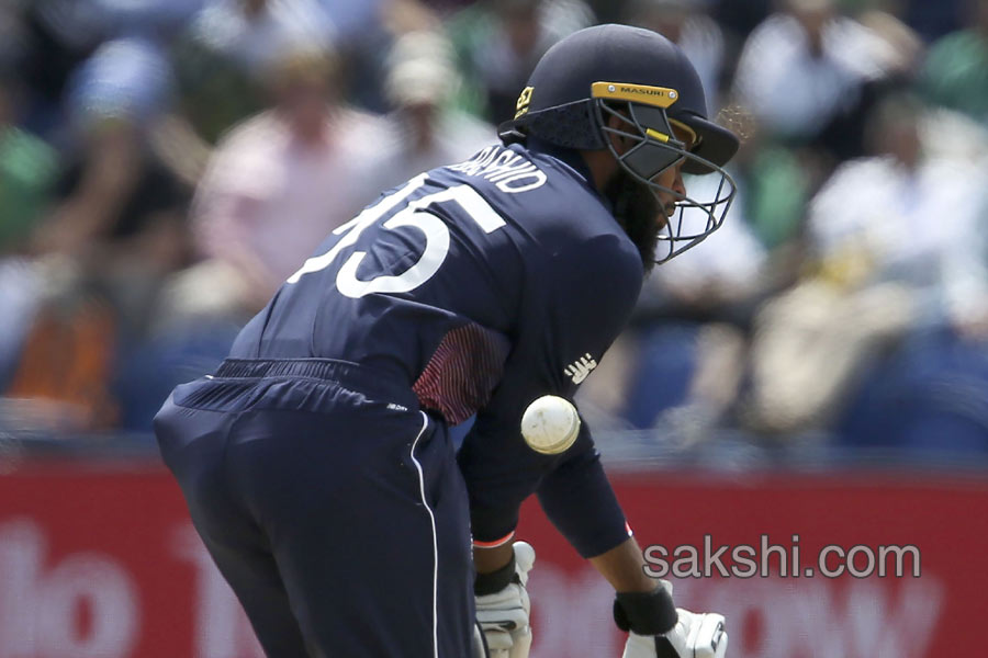 Pakistan stun England to win by 8 wickets and reach final5