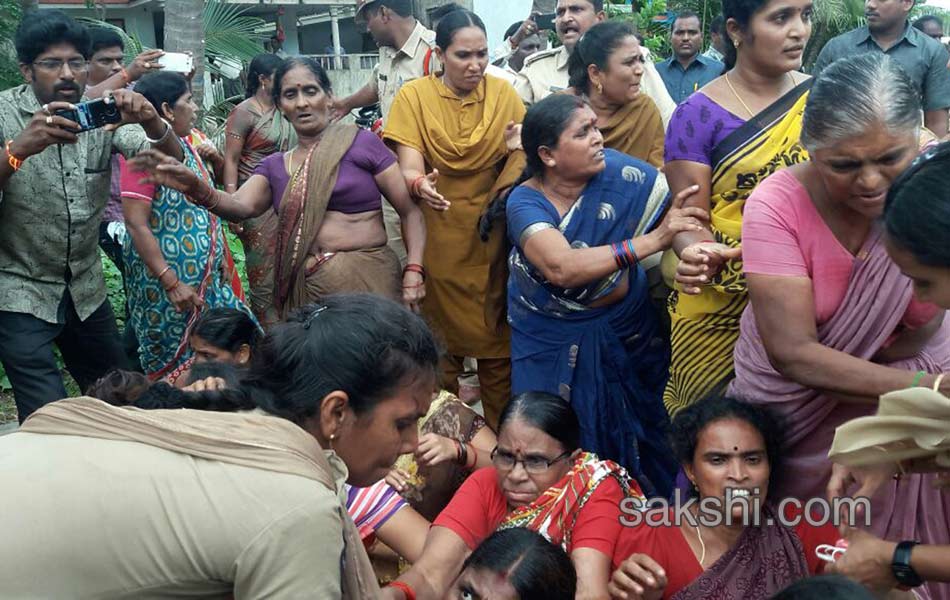 Tundurru People Protest Against Aqua Food Park - Sakshi17