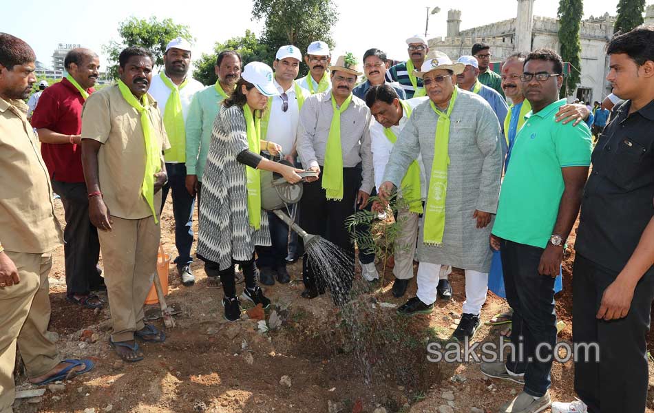 Mithali Raj participate Haritha Haram in lb stadium11