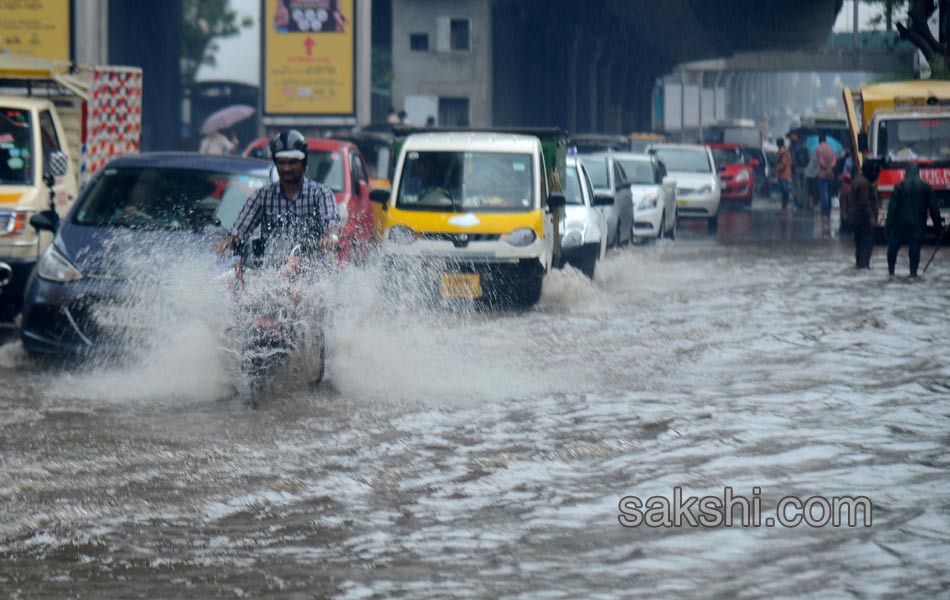 Heavy rains in Hyderabad11