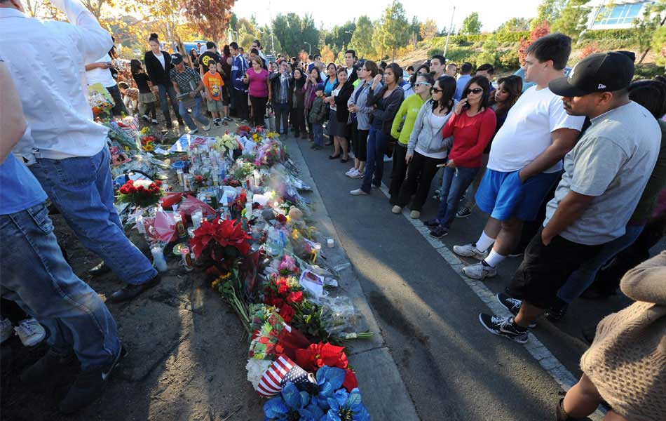 Fans pays tribute to Paul Walker3