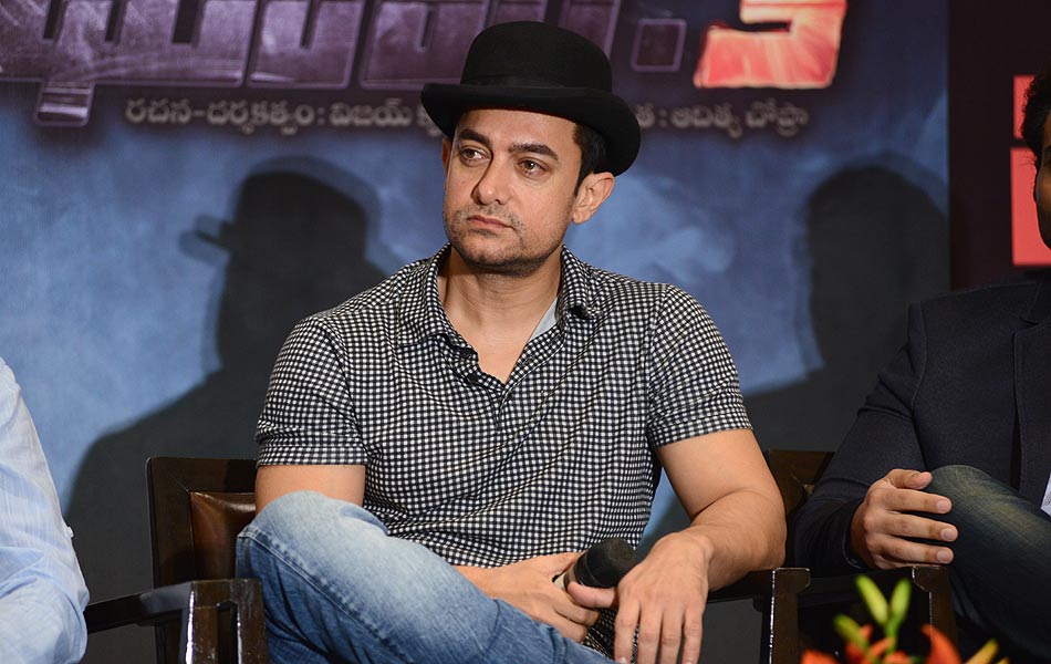 Dhoom 3 Team in Hyderabad for Movie Promotion9