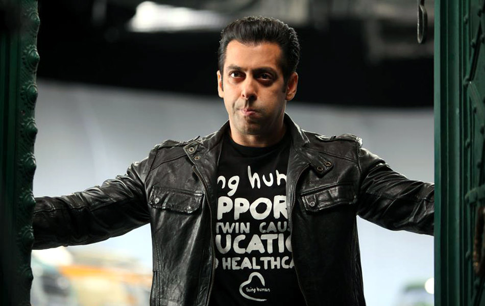 Salman Khan turns 48 throws a grand birthday bash13