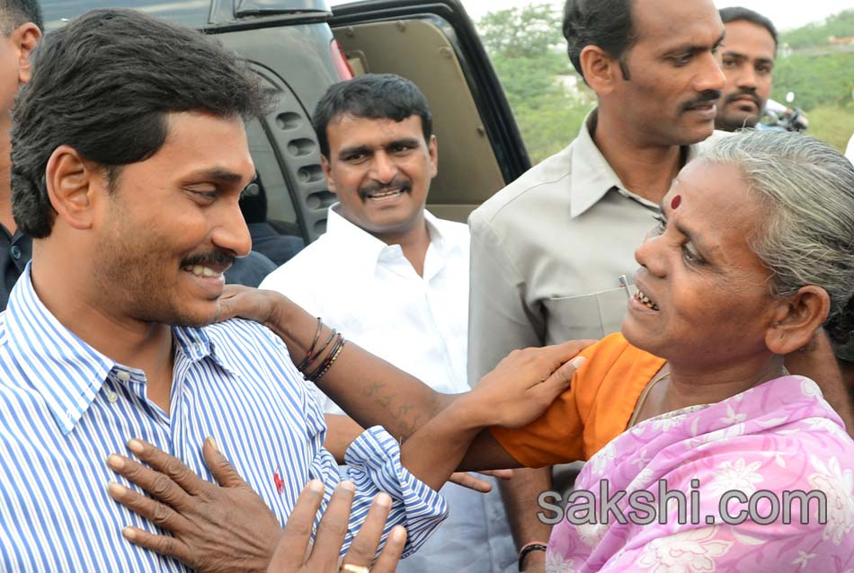 YS Jagan mohan reddy Samiyakashkaram Yataya - Sakshi16