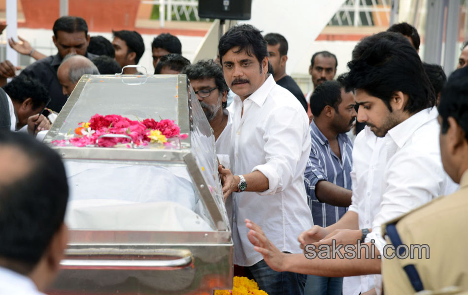 cinima and political celebrities condolence to akkineni family39