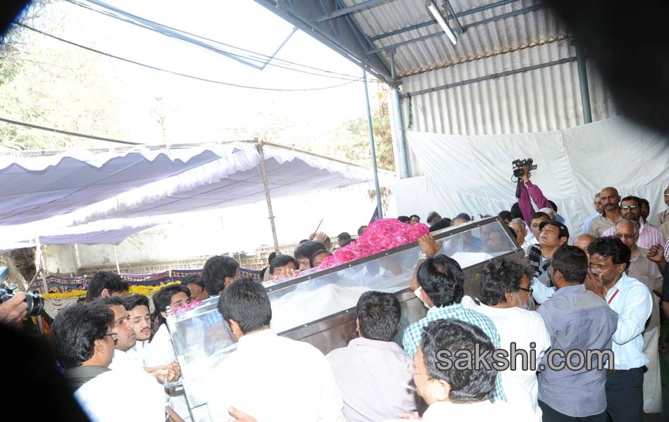 akkineni nageswara rao funerals in annapurna studios12