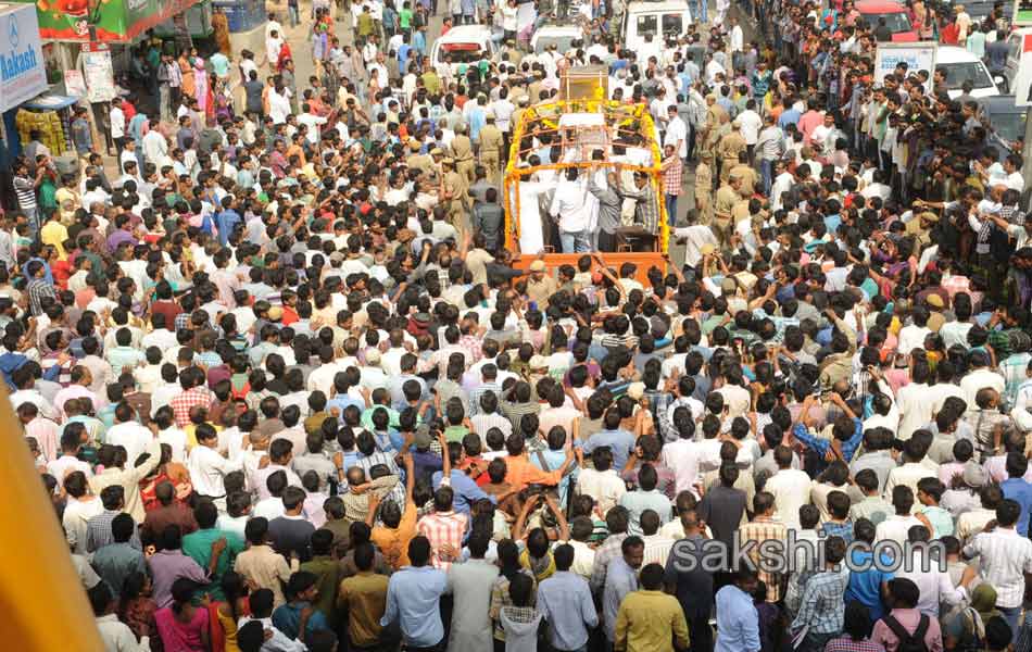 akkineni nageswara rao funerals in annapurna studios26