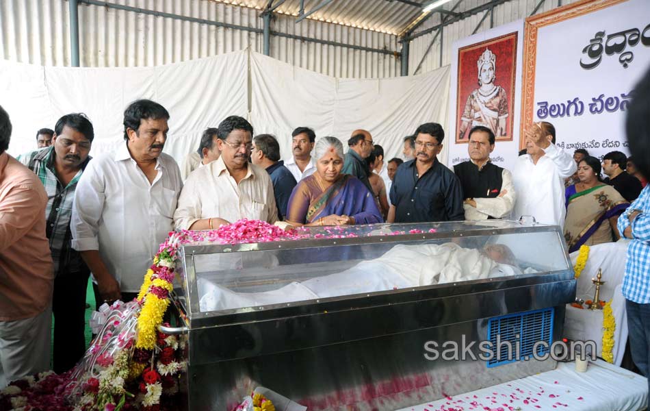 akkineni nageswara rao funerals in annapurna studios43