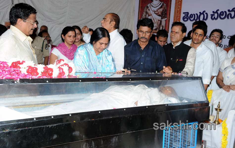 akkineni nageswara rao funerals in annapurna studios54