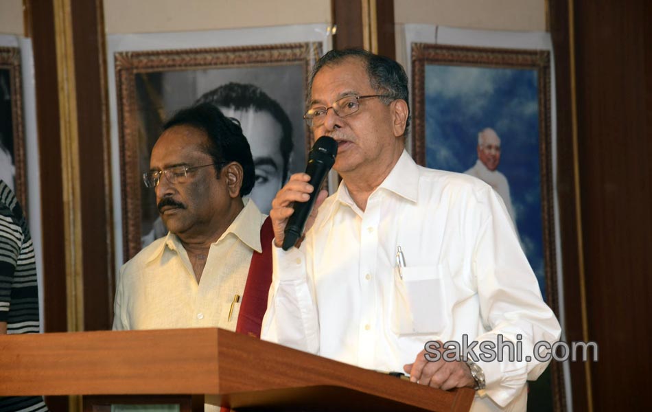 Celebrities pay homage to ANR at film chamber31