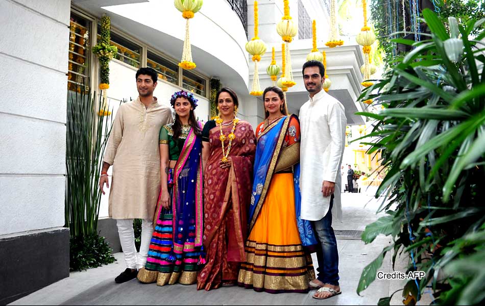 Ahana Deol mehendi function in Mumbai - Sakshi2