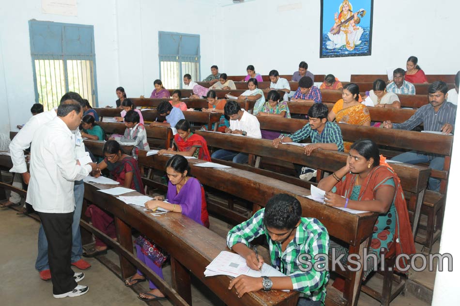 VRO  VRA exams complets - Sakshi12